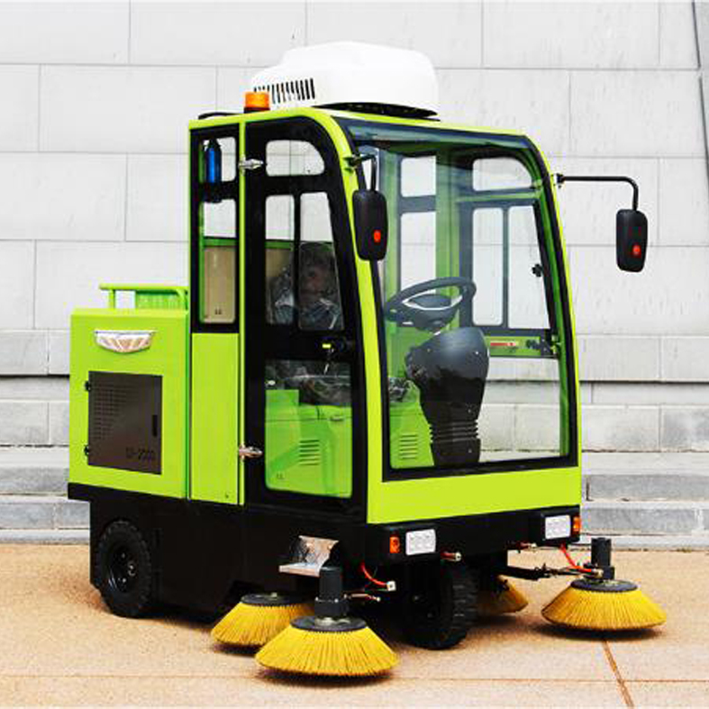 充电式街道扫路车批发Wholesale of rechargeable street sweepers.jpg