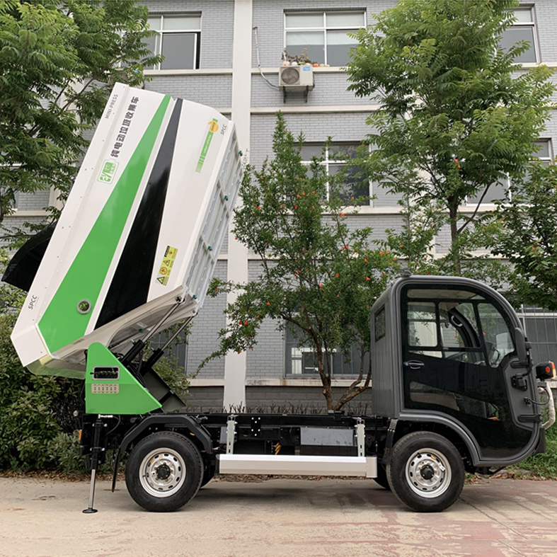 中国的自动升降垃圾收集车Automatic lifting garbage collection vehicle in China.jpg